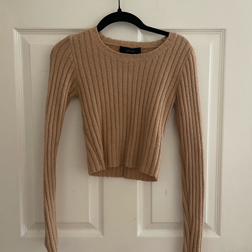 Comfy Forever 21 Cropped Beige Sweater